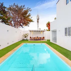 https://villa-anil-lanzarote.puertodelcarmen-hotels.org